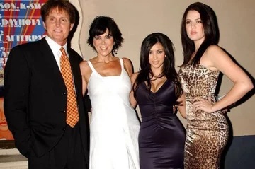 Bruce Jenner, Kris, Kim i Khloe Kardashian 