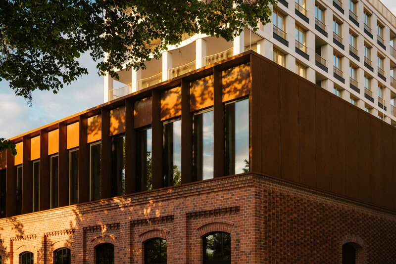 Nowy Port w&nbsp;Bydgoszczy to&nbsp;otwarty kwartał miejski z&nbsp;zabudową mieszkaniowo-usługową, bulwarem nad Brdą i&nbsp;wysokiej jakości przestrzeniami publicznymi zaprojektowanymi przez BBGK Architekci