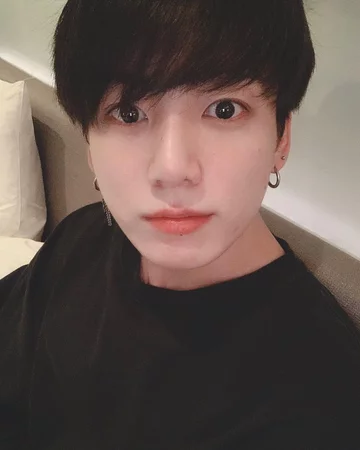 Jungkook Numerem 2. wśród mężczyzn został Jungkook, jeden z członków południowokoreańskiego boysbandu BTS.