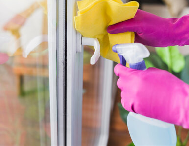 Miniatura: Dodaj kilka kropli do sody i przetrzyj...