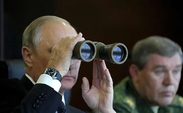 Władimir Putin obserwuje manewry Zapad'17 