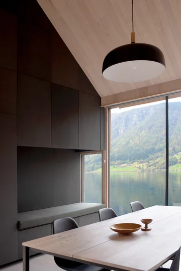 Drewniany dom w Ulvik, proj. Rever & Drage 