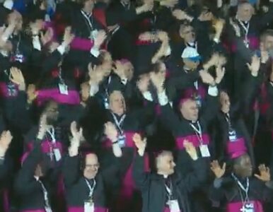 Miniatura: 300 biskupów zatańczyło dla papieża