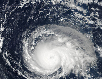 Miniatura: „Atomowy huragan” coraz silniejszy,...