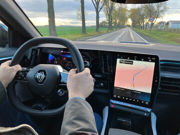 Renault Espace E-tech full hybrid 200