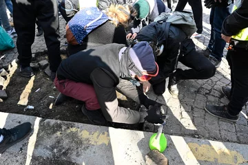 Protest „żółtych kamizelek” w Paryżu 16 marca 