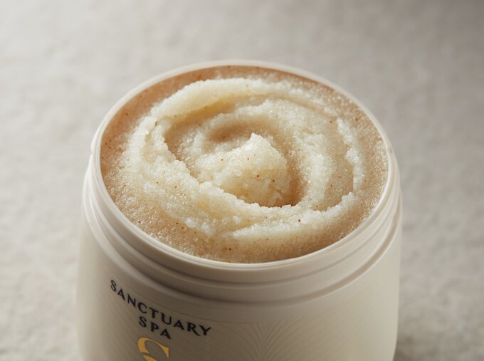 Peeling głęboko oczyszczający Sanctuary Spa Golden Sandalwood