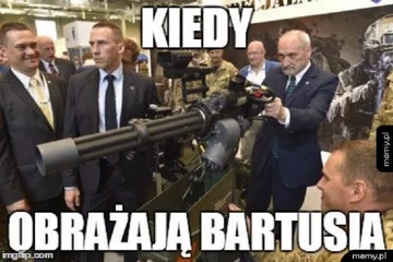 Mem z Antonim Macierewiczem 