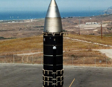 Miniatura: Reuters: Cztery rakiety balistyczne...