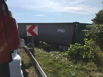 Ciężarówka śmiertelnie przygniotła kierowcę 