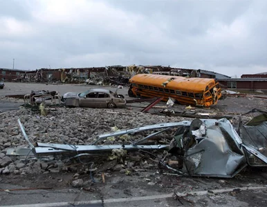 Miniatura: Tornada zdemolowały USA. Znaleziono 34 ciała