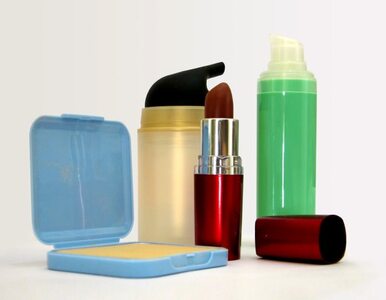 Miniatura: Polacy zwracają uwagę na skład kosmetyków....