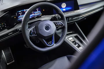 Volkswagen Golf R 