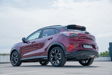 Ford Puma Vivid Ruby Edition