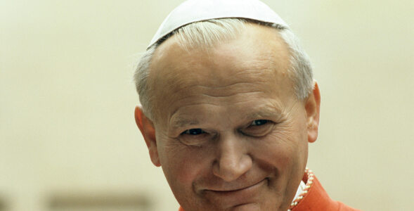 Jak dobrze znasz życie i działalność Jana Pawła II? Sprawdź swoją wiedzę...
