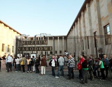 Miniatura: Strajk muzeów w obronie artystów:...