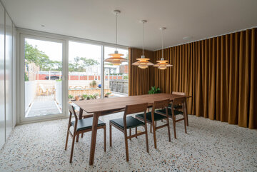 Wnętrza inspirowane stylem mid century modern, projekt Dupont Blouin