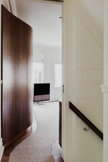 Apartament z fantastyczną stolarką downloadfor.press, Red Deer