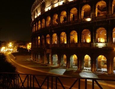 Miniatura: Koloseum się sypie