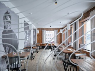 Nowe życie historycznego Hořec Centre w Karkonoszach, projekt Aleš Lapka i Petr Kolár z pracowni ADR