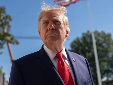 Miniatura: Trump gra o wszystko. Jeden dzień może...