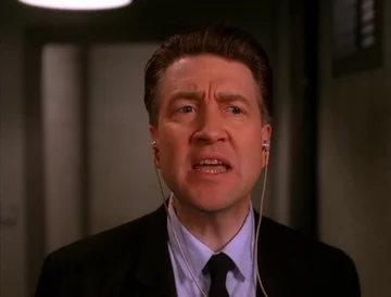 David Lynch (Gordon Cole) 