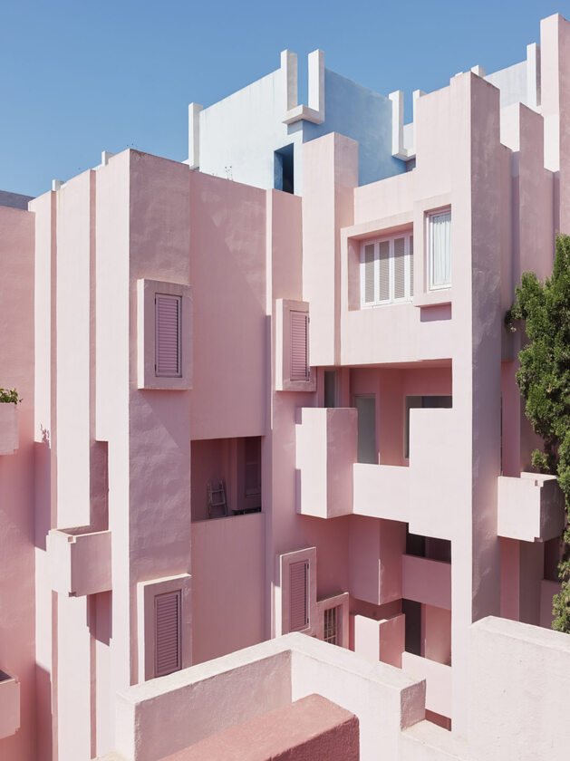 La Muralla Roja, osiedle projektu Ricardo Bofill Taller de Arquitectura Ricardo Bofill, La Muralla Roja