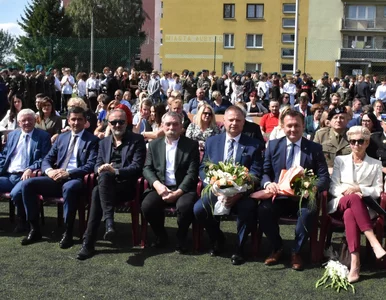 Miniatura: Masowe omdlenia na rozpoczęciu roku...