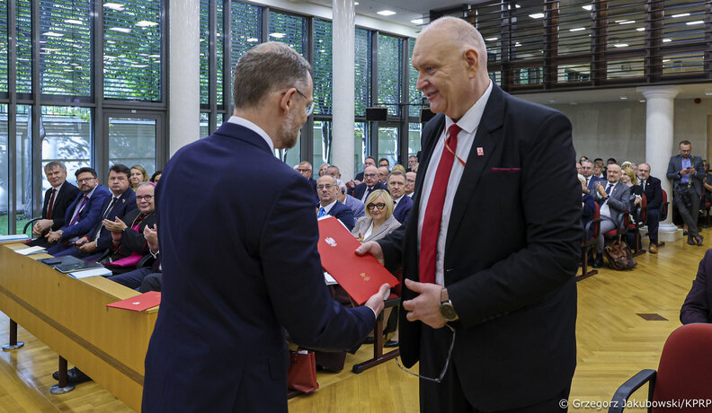 Miniatura: Nawrocki grzmi podczas jubileuszu 40-lecia...