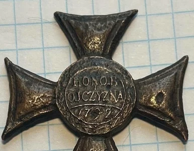 Miniatura: Order Virtuti Militari wystawiony na...