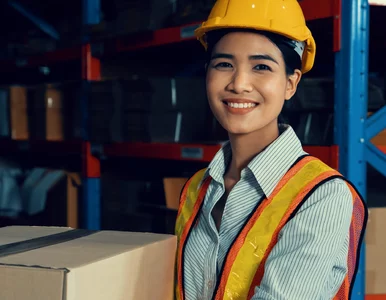 Miniatura: Przełamują bariery i awansują. Coraz...