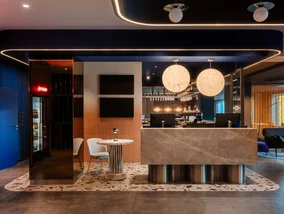 Miniatura: Hotel przy lotnisku jak kosmiczna podróż....