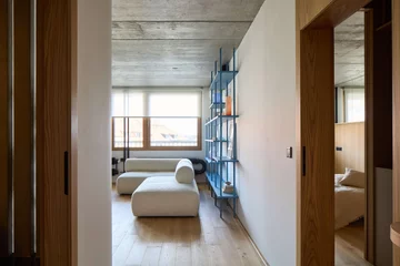 Mieszkanie z niebieską kuchnią, projekt Iva Hajkova Studio