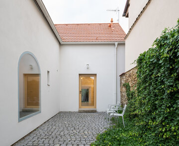 Nowoczesne mieszkanie w&nbsp;starym domu, projekt Atelier 111