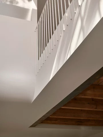 Rodzinny dom z dobudówką, projekt ALEXANDRE BERNIER ARCHITECTE 