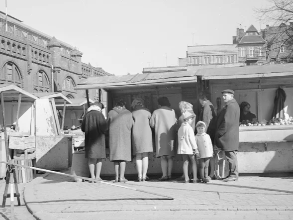 Miniatura: QUIZ wiedzy o PRL-u. Tylko 3 z 10 osób...