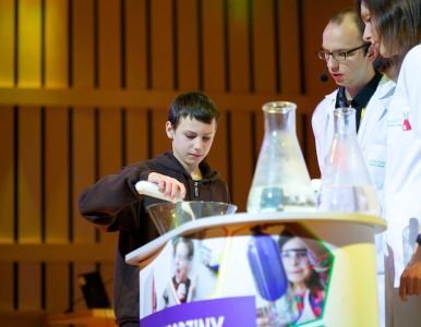 Miniatura: Funiversity wspiera młodych naukowców na...