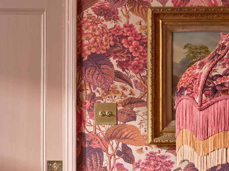 Antique Rose jest miękki, choć nie&nbsp;słodki. Elegancki, choć nie&nbsp;ostentacyjny