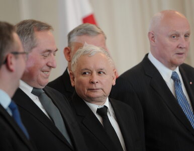 Miniatura: "Spiegel": Kaczyński jest balastem dla...