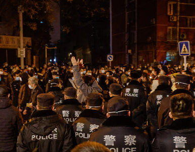 Dziennikarz BBC „pobity i skopany przez policję” podczas protestów w...