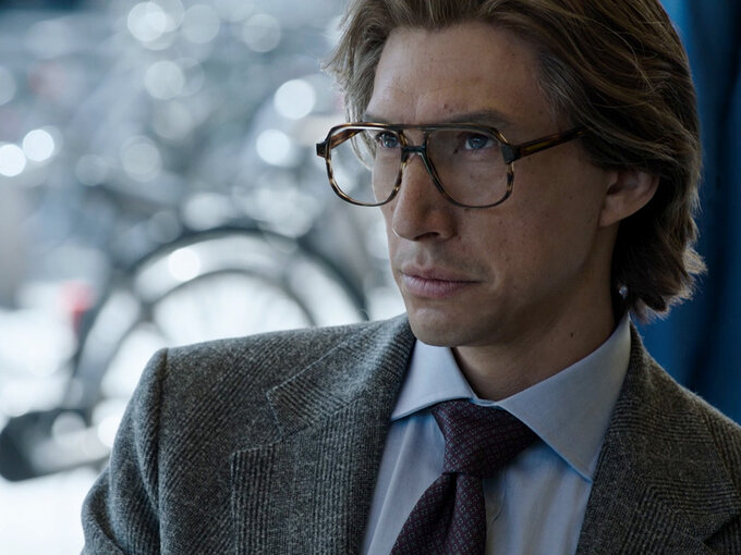 Adam Driver jako Maurizio Gucci w filmie „Dom Gucci”