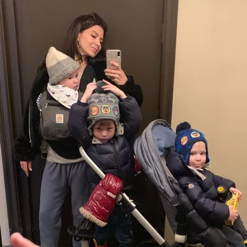 Hilaria Baldwin z rodziną 