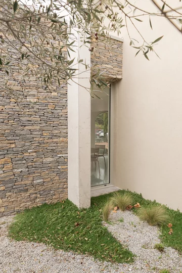 Minimalistyczne wnętrza wiejskiego domu 2926-03, v2com, dom, Francja