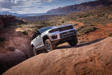 Nowy Jeep Grand Cherokee MY 2022 