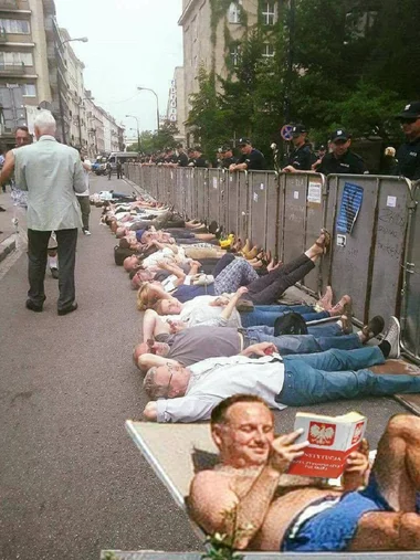 Andrzej Duda zawetował dwie ustawy. Memy po decyzji prezydenta