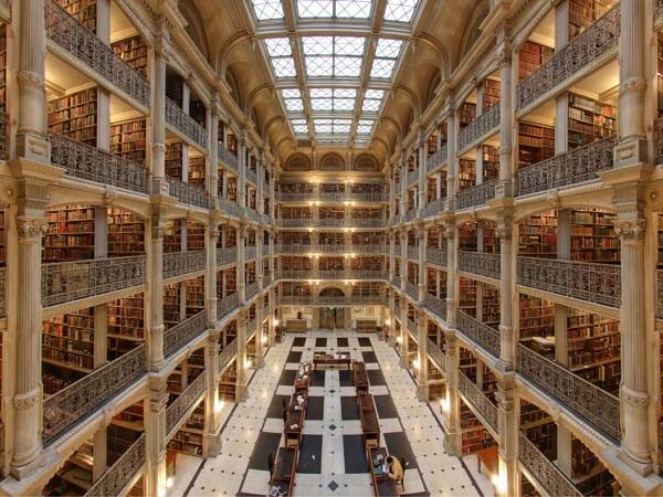 George Peabody Library, Baltimore (fot. epicdash.com)