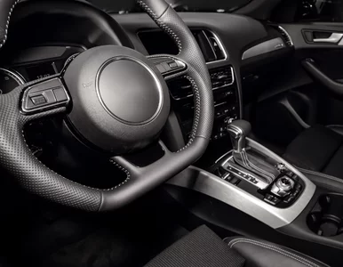 Miniatura: Oderwana kierownica powodem wypadku....