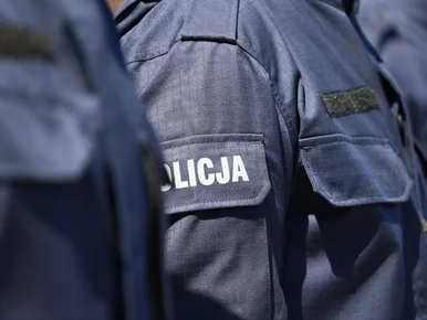 Miniatura: Szokujące sceny przy szpitalu. Policjant...