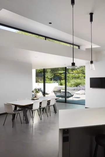 Minimalistyczne wnętrza z retro akcentami, projekt XUL Architecture downloadfor.press. xul