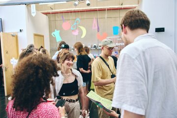 19. edycja Gdynia Design Days odbyła się pod hasłem „Bliżej”. W centrum zainteresowania znalazły się relacje projektowania z człowiekiem, miastem, rzemiosłem i środowiskiem 